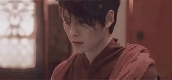 讨饭求沙海里藏服小哥高清图