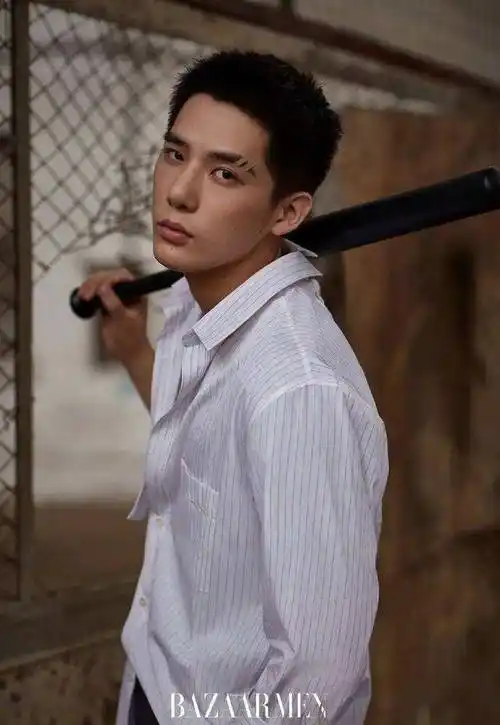 同样是寸头,欧豪硬汉,千玺时尚,而他堪称是经典_造型_杨洋_黄景瑜