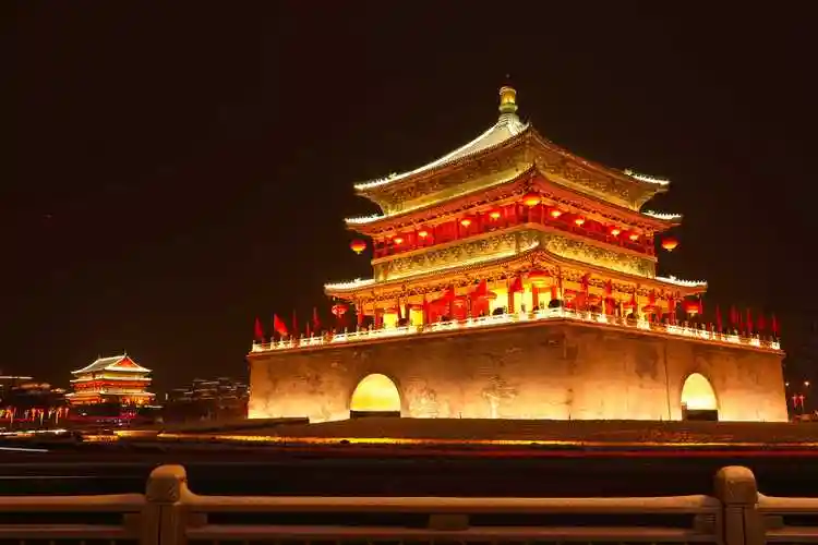 陕西西安古城初雪美景醉人