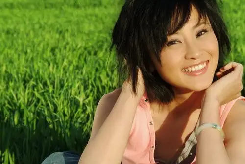 图文:吴晓敏与朴树婚后娇艳形象首次曝光(7)