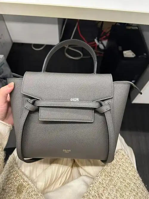好适合通勤,容量9315,nano尺寸很适合小个子,#celine鲶鱼包