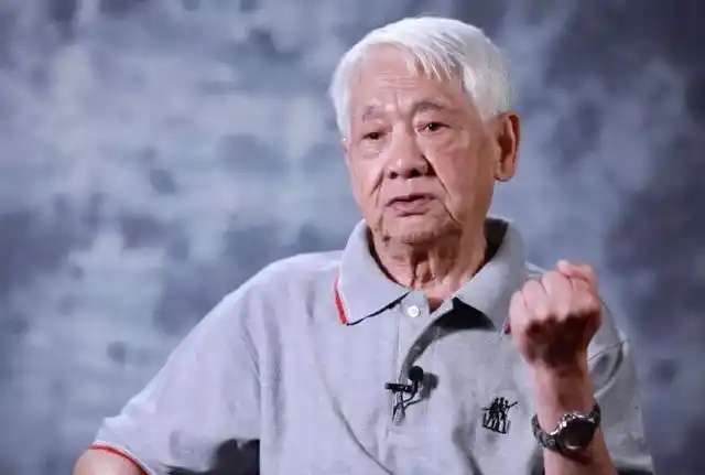 中,知名导演张华勋终于等到了那个他寻找了71年的赵小姐赵延福,也揭开