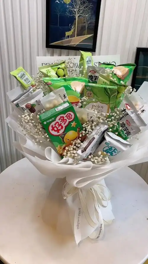 零食花束 #一束花的仪式感 #给生活多一点色彩 #生日花束 #同城配送