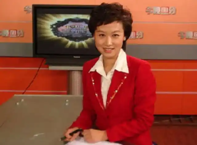 她是著名女主持,结婚第2天遭遇车祸,离世12年痴情丈夫至今未娶