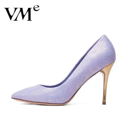 vme/舞魅欧美休闲真皮单鞋时尚压纹尖头浅口细跟高跟鞋vs4a8201