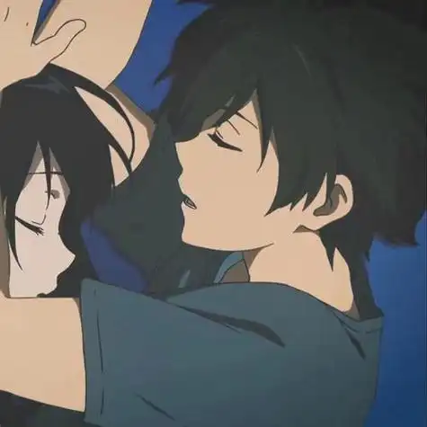 希望这个夏天有惊喜有心动有人陪我吹晚风动漫头像情侣头像