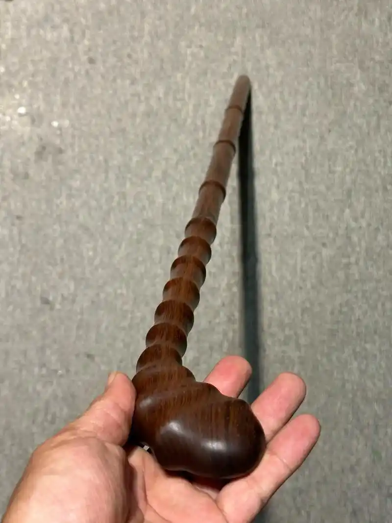 旧藏老黄花梨拐杖 纯手工雕刻【节节高升】海南黄花梨拐杖一把 - 抖音