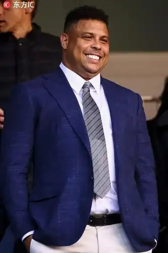 又见罗老板!大罗助威自己球队