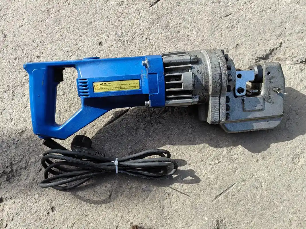 液压冲孔机,液压冲孔机,液压冲孔机