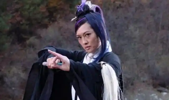 之后与吴彦祖合作电影《刑》,又出演了电视剧《雷霆纵横》,凭借"苏丽