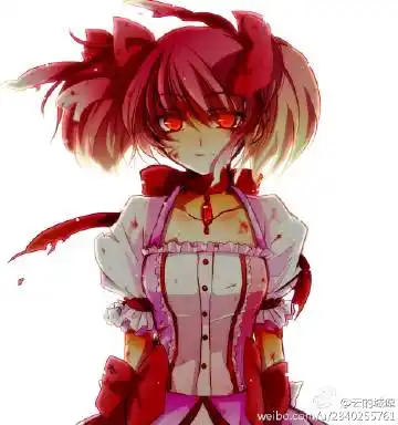 跟魔女决斗后的小圆,满身伤痕的她好可怜