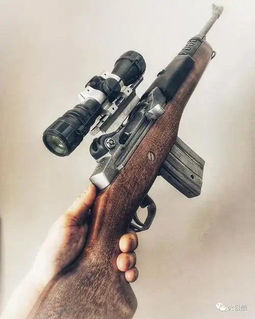 洗尽铅华mini14步枪您喜欢木托折托还是改造版