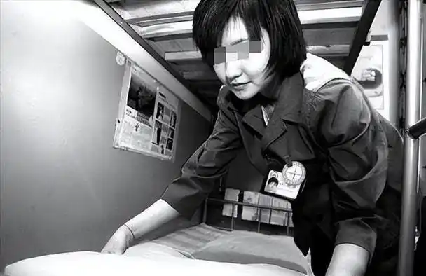 2006年,北京女模特为给男友买跑车,诈骗世界冠军和姨夫320万