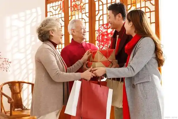 男方第一次登门带6样还是带4样?我们这边不一样