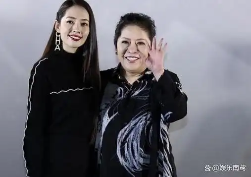 如今,郭碧婷越来越像太太了,最初只是在气质上慢慢地与之相似,如今连