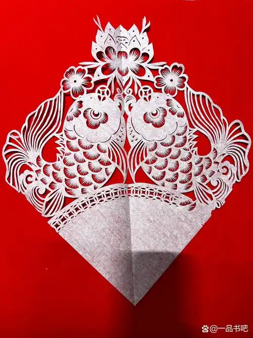 58/10073连年有鱼团花剪纸【未完成版】 周围折剪 用的60-60cm的