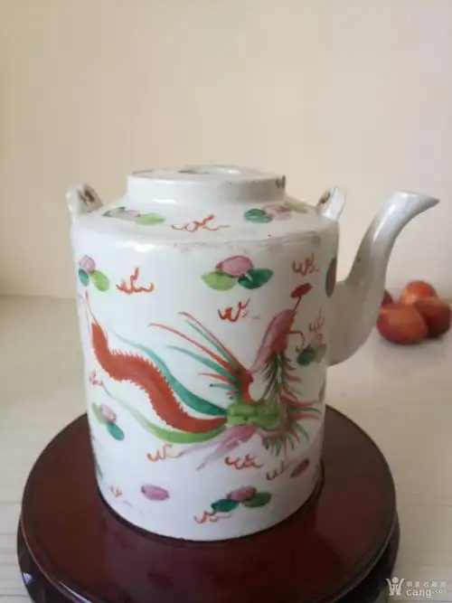 瓷器 民国 民国红绿彩壶一把 安全提示为保障您的利益,请在平台下完成