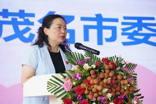 荔枝红妃子笑大唐荔乡甜蜜采购2019年广东茂名荔枝采购节在茂名举行