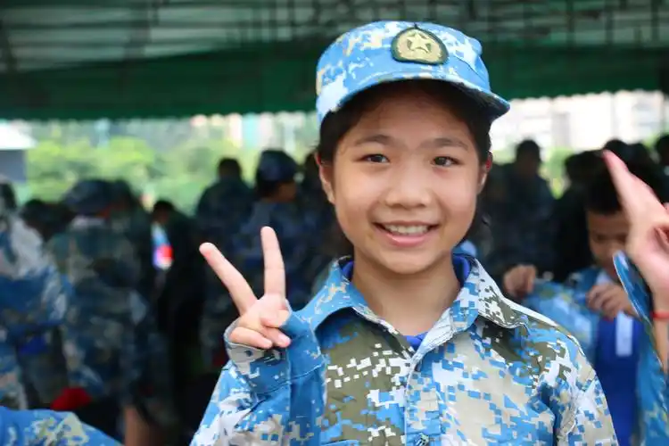 深圳市精华学校2019初一年级学生国防教育活动开营仪式