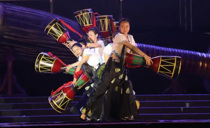 《傣族象脚鼓舞》的传承保护,搭建傣族优秀传统文化宣传,展示,学习和