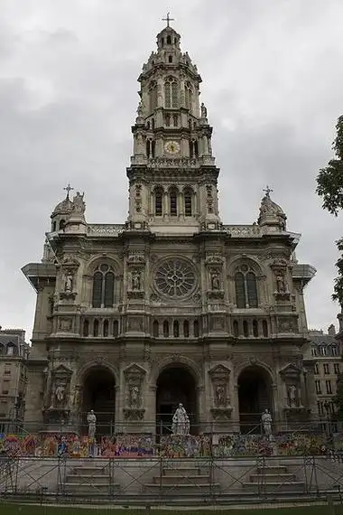 巴黎天主圣三教堂