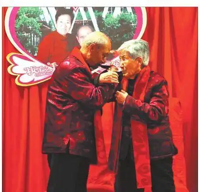 榆林77岁老爷爷秀恩爱暖爆朋友圈