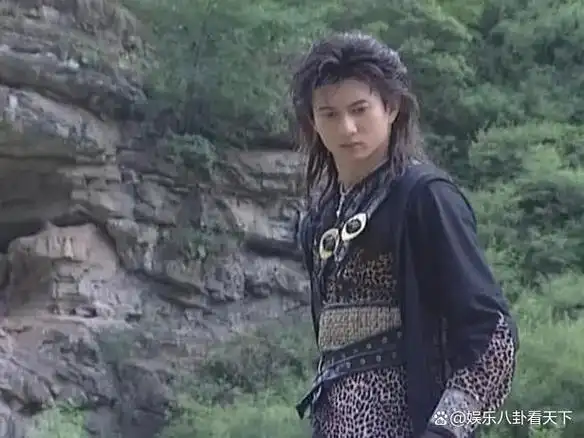 回顾同样是演萧十一郎,当31岁吴奇隆遇上35岁严屹宽,谁更胜一筹