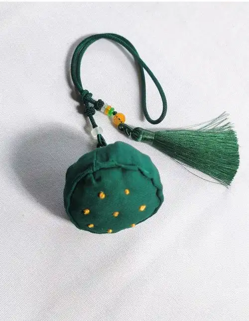 艾草香囊 古风刺绣香包挂件香袋 铃铛包包挂饰随身衣柜汽车香包