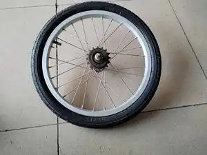 16寸自行车后轮轮组,建大内外胎,带飞轮,车圈是铝合金的,现