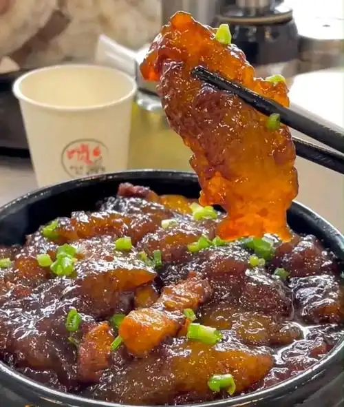 安庆特色传统美食山粉圆子烧肉