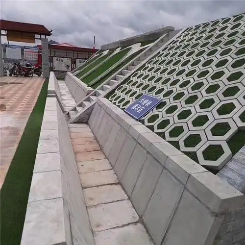 移动小型六角空心砖机 免烧水泥制砖机 市政河道护坡六棱砖机￥3500