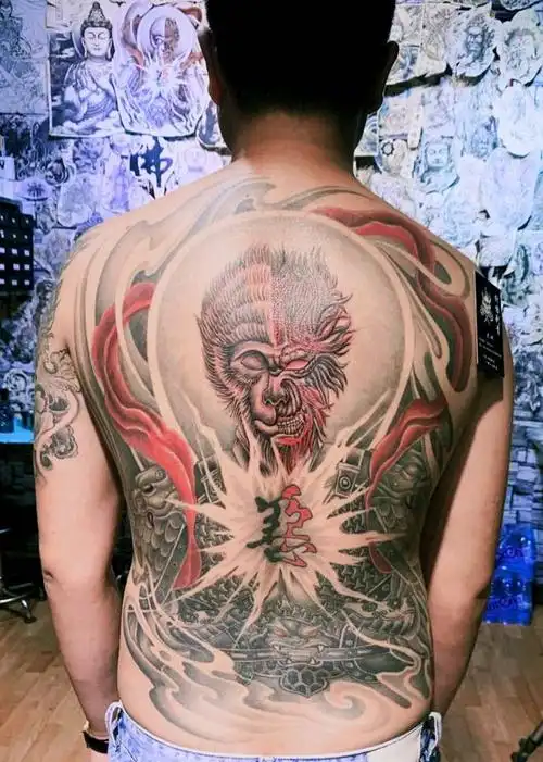 斗战胜佛,一念之间纹身图片_背部纹身图案