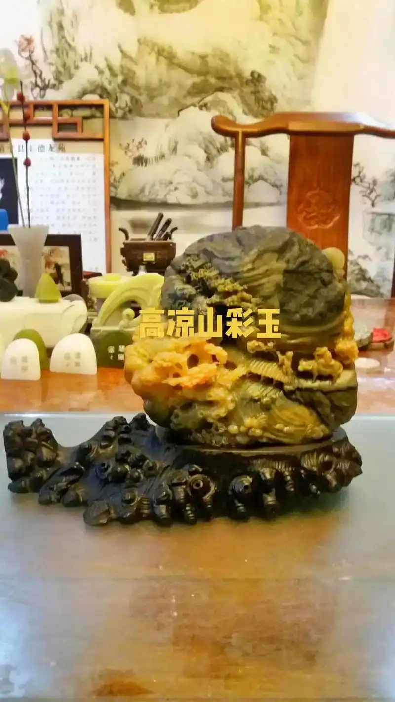 玉雕大师——范德龙雕刻作品 紫气东来 - 抖音