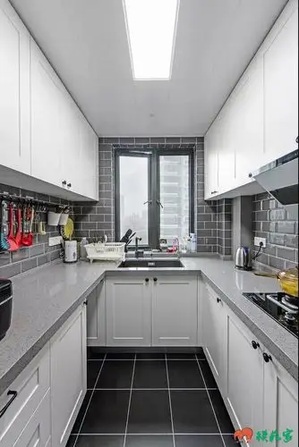 125平米三居室装修案例-厨房【饰家天下装饰】