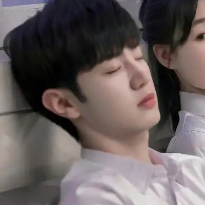 头像干净好看唯美意境情侣高清一左一右图片