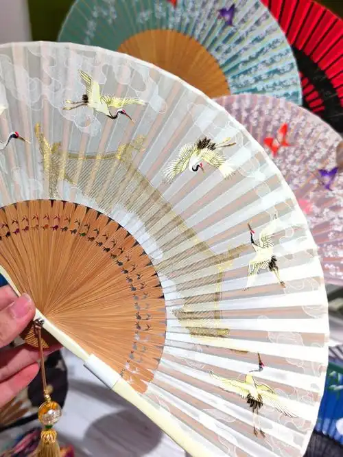 是仙女用的扇子吧这篇笔记屏蔽了凡人