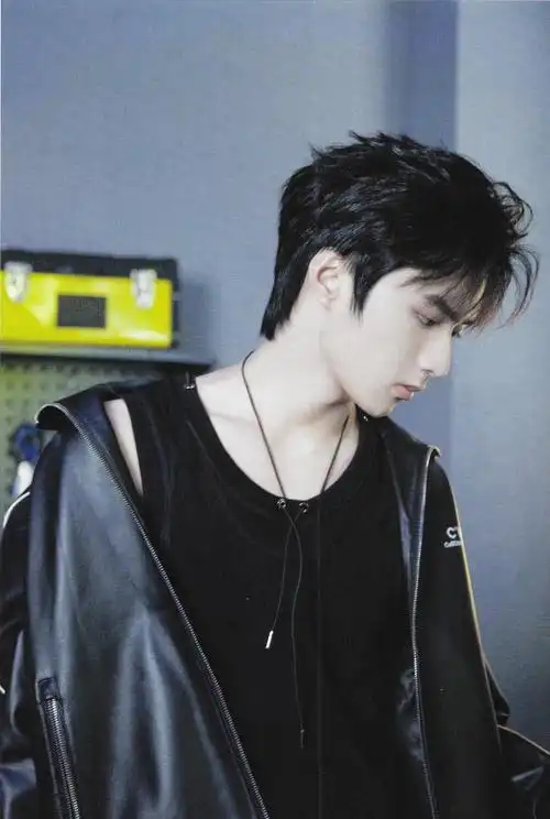 青年演员刘耀文##时代少年团演唱会 抢票