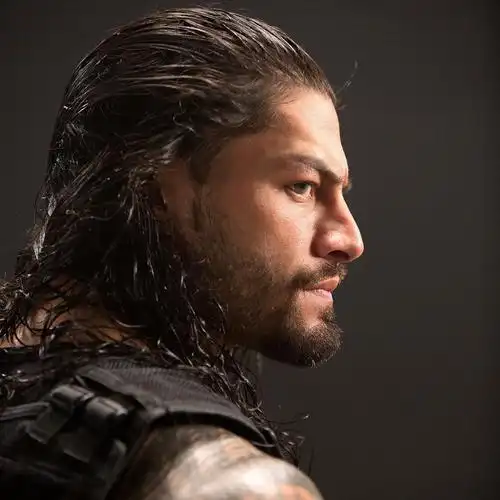 罗曼·雷恩斯的主题曲即将改变,亲口透露新的音乐已经在制作当中!