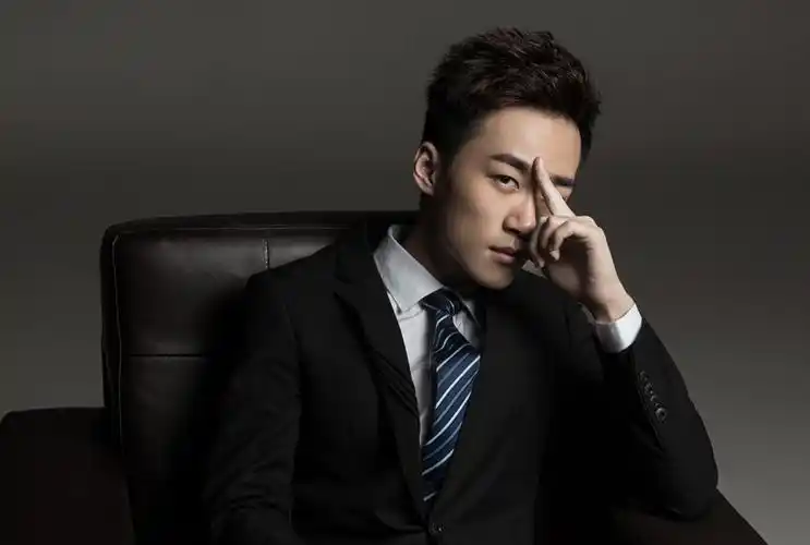 虎牙不求人开挂被实锤?吃鸡比韦神强,39杀真的是强如外挂