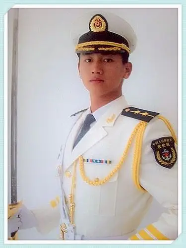 【转载】军警帅哥