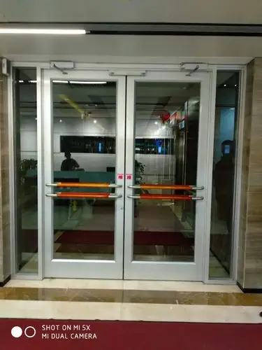 需要肯德基门,地弹簧门