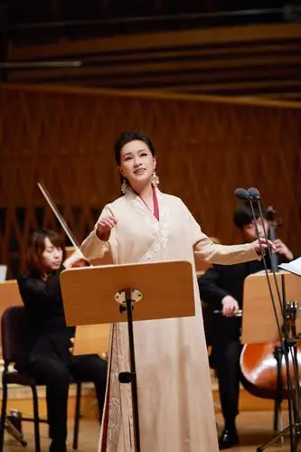 雷佳助力上海国际艺术节传统民歌新生