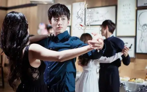 《游泳先生》人物剧照高清图片桌面壁纸