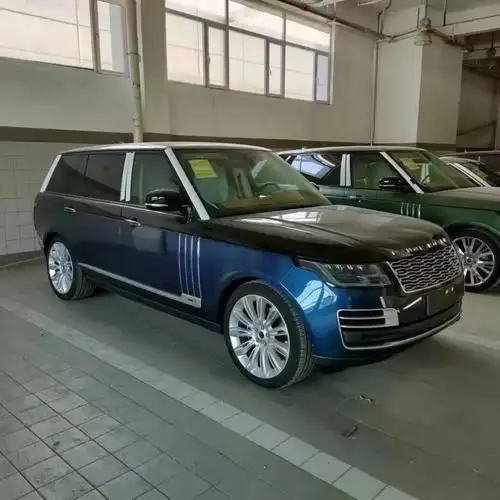 路虎揽胜巅峰创世加长版 5.0排量 3213 蓝黑