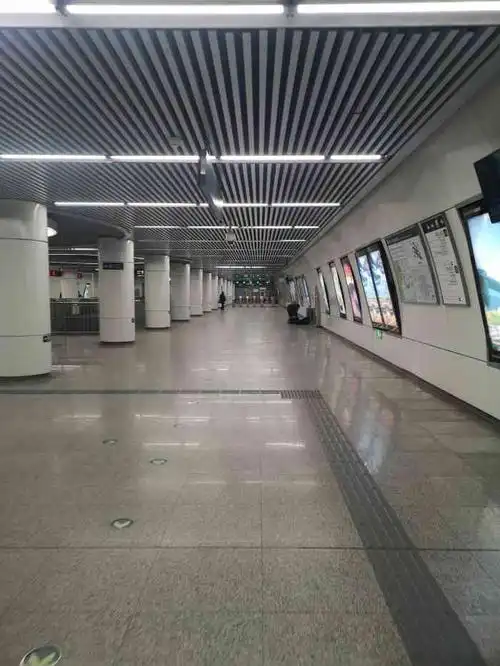 天坛东门(地铁站)-"来北京旅游四天,住的酒店在磁器口地铁站和.