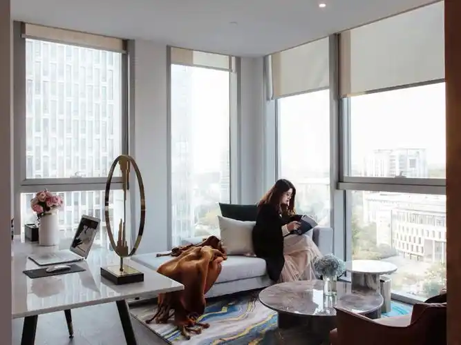 女总经理办公室装修设计效果图