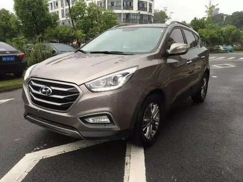 新品现代ix35到店,喜欢越野的不要错过哦!