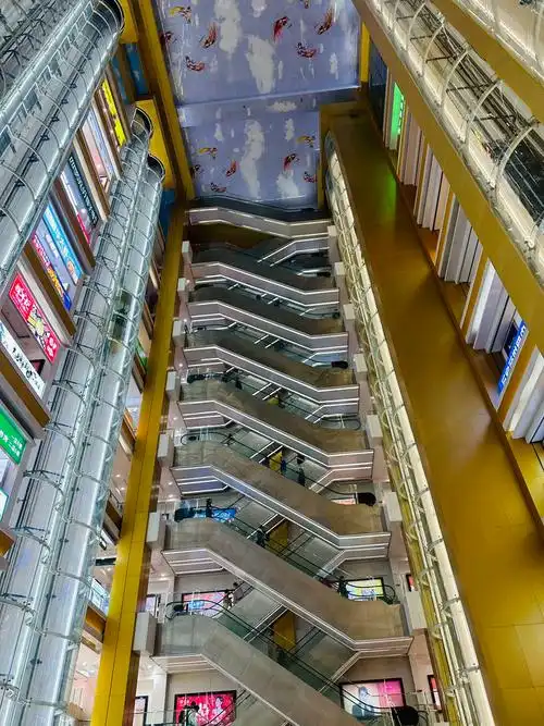 长沙的宇宙中心~~万家丽广场