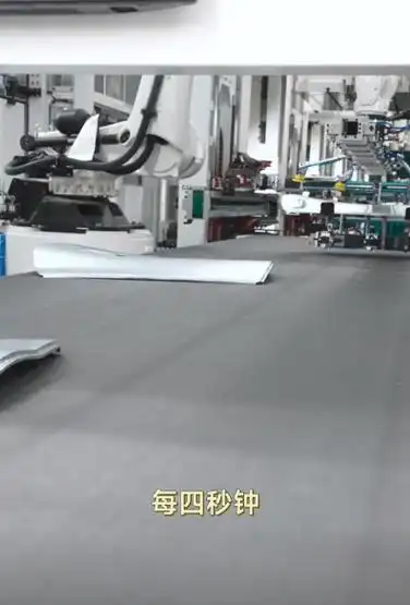 亲自揭秘小米汽车涂装车间雷军su7镜面级漆面是不是特别高级