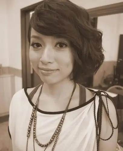 图台湾八零后美女陈依婷图片阿美族音乐人展现非凡实力